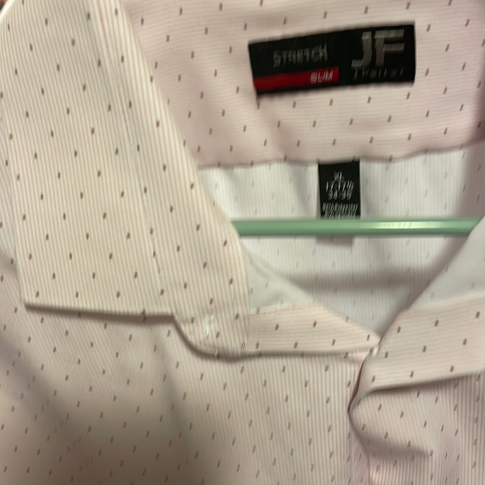 Long sleeve button up dress shirt. J. Ferrar.      Stretch . slim.